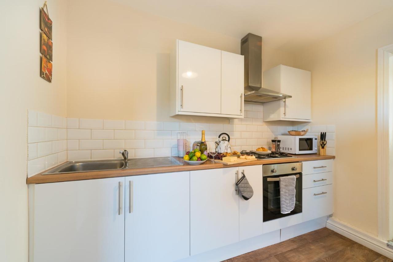 3 Bedroom-5 Beds Newland Ave King'S Palace Leisure-Contractor-Heart Of Hull Amenities Kingston upon Hull Exterior photo