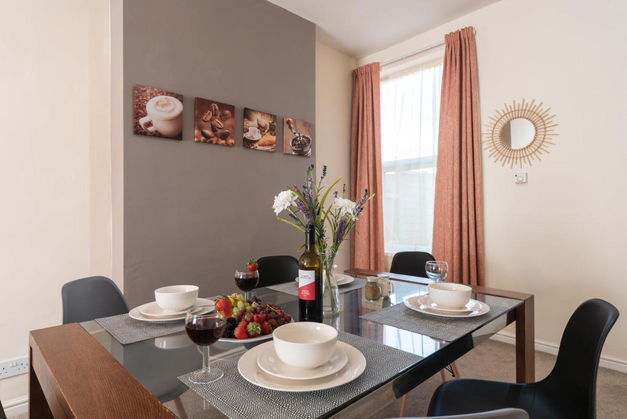 3 Bedroom-5 Beds Newland Ave King'S Palace Leisure-Contractor-Heart Of Hull Amenities Kingston upon Hull Exterior photo