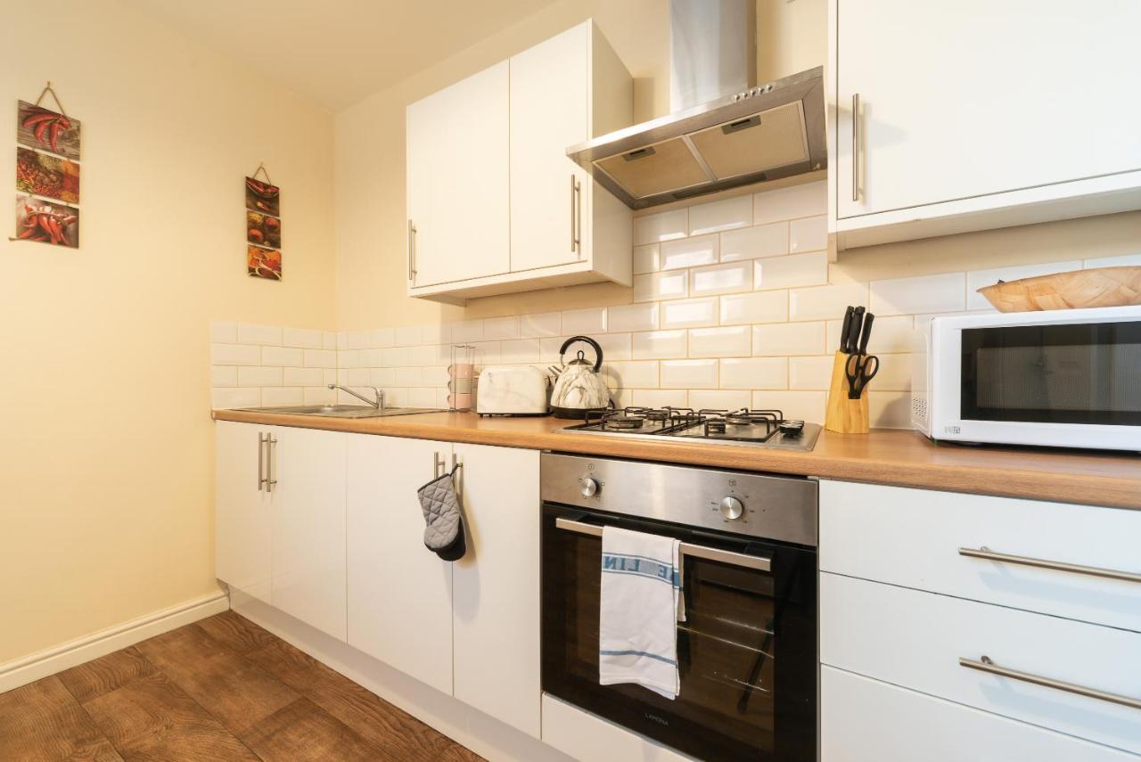 3 Bedroom-5 Beds Newland Ave King'S Palace Leisure-Contractor-Heart Of Hull Amenities Kingston upon Hull Exterior photo